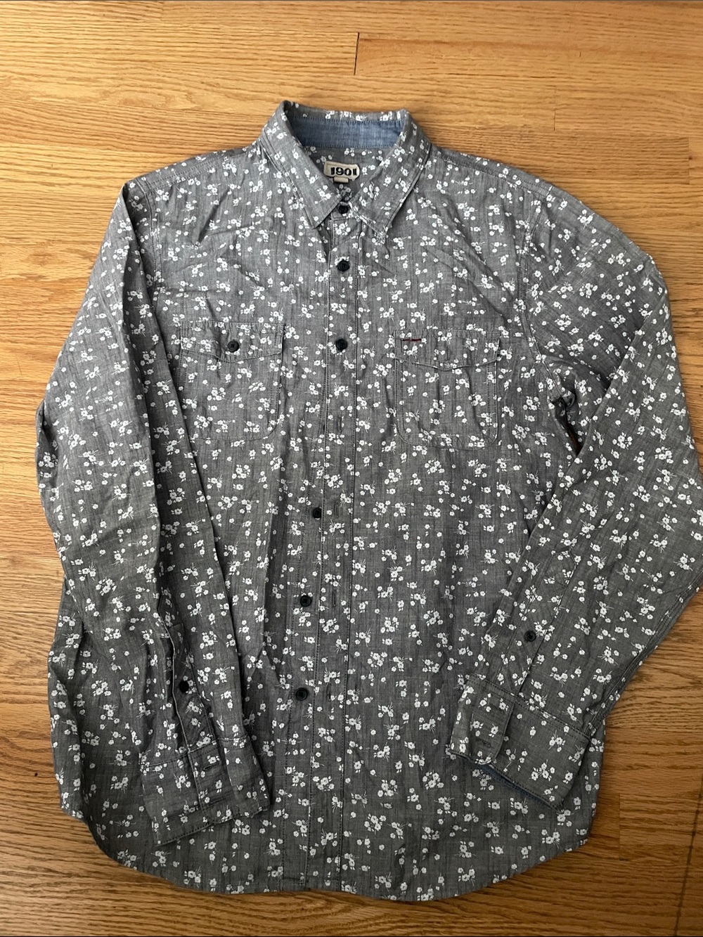 1901 Men's Gray Button-Down Shirt with White Floral Print
